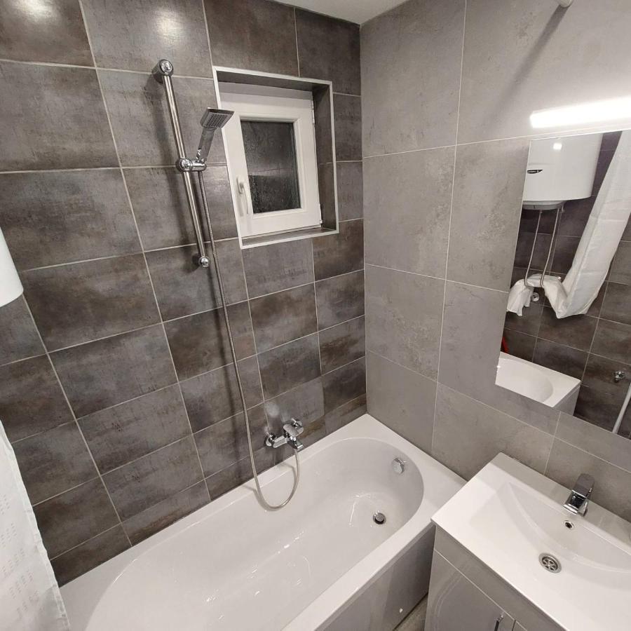 Apartman Lux Jelena Surcin Екстер'єр фото