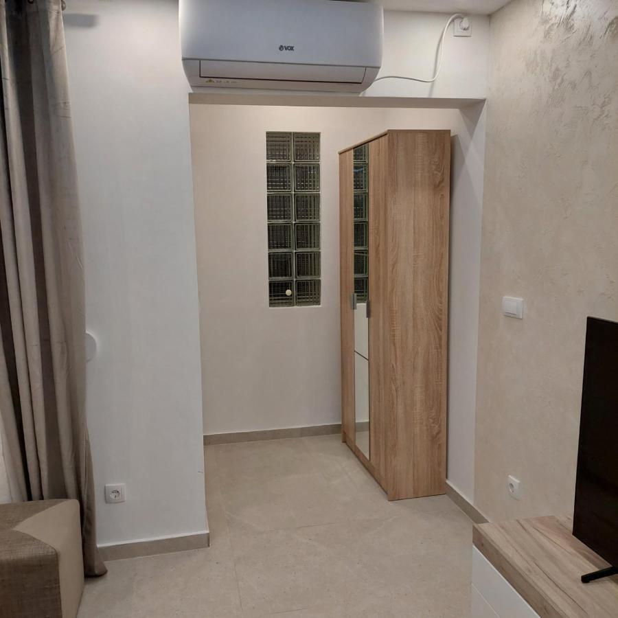 Apartman Lux Jelena Surcin Екстер'єр фото