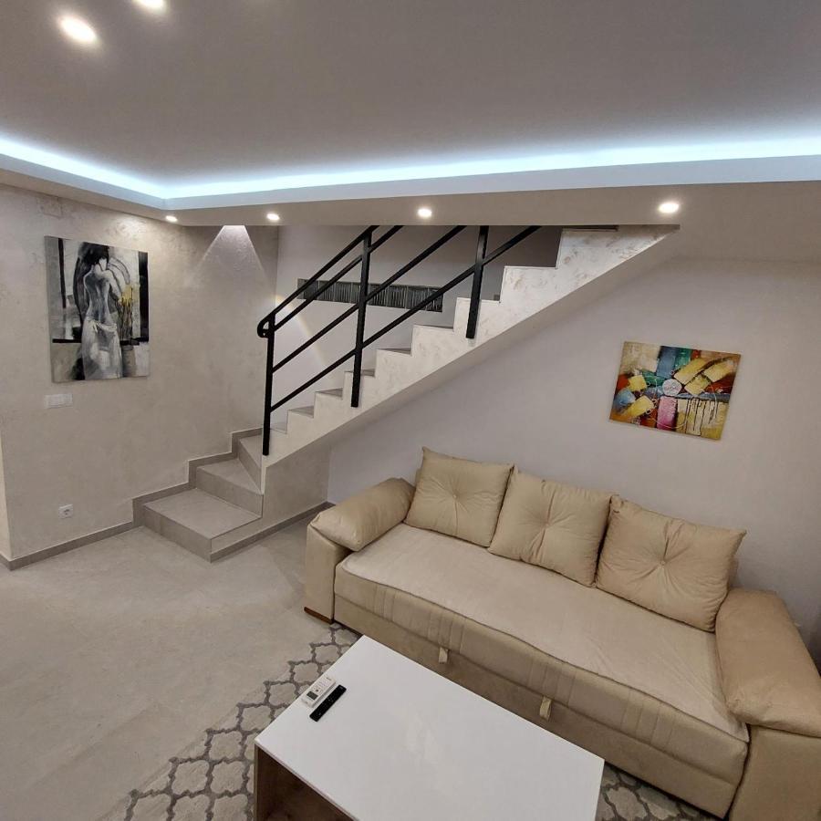 Apartman Lux Jelena Surcin Екстер'єр фото