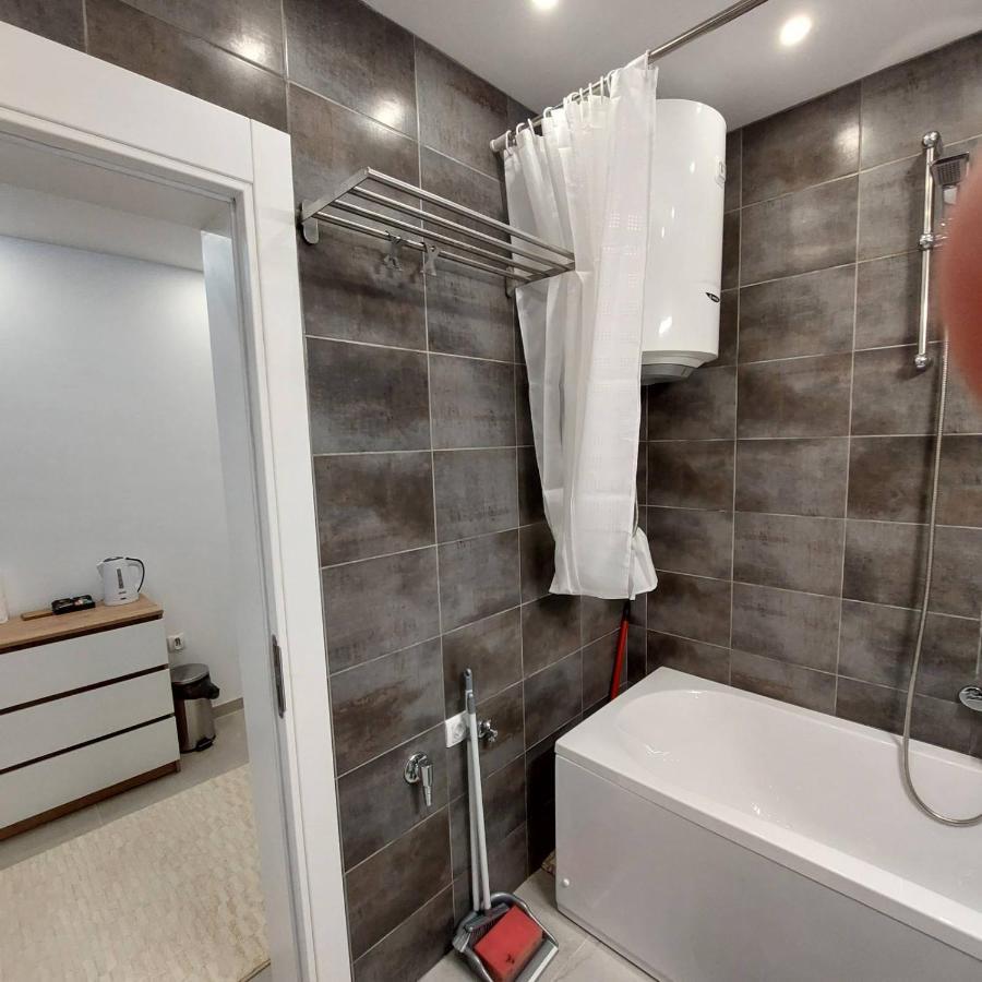 Apartman Lux Jelena Surcin Екстер'єр фото