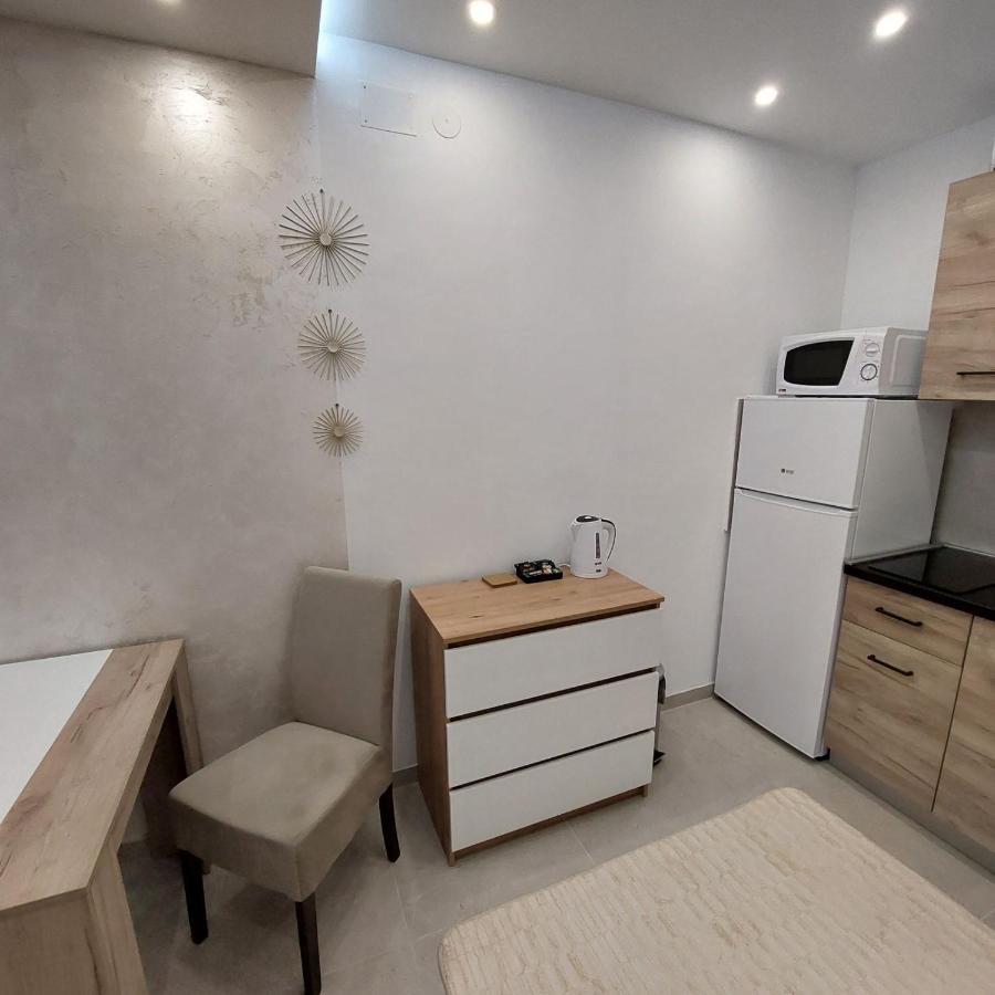 Apartman Lux Jelena Surcin Екстер'єр фото